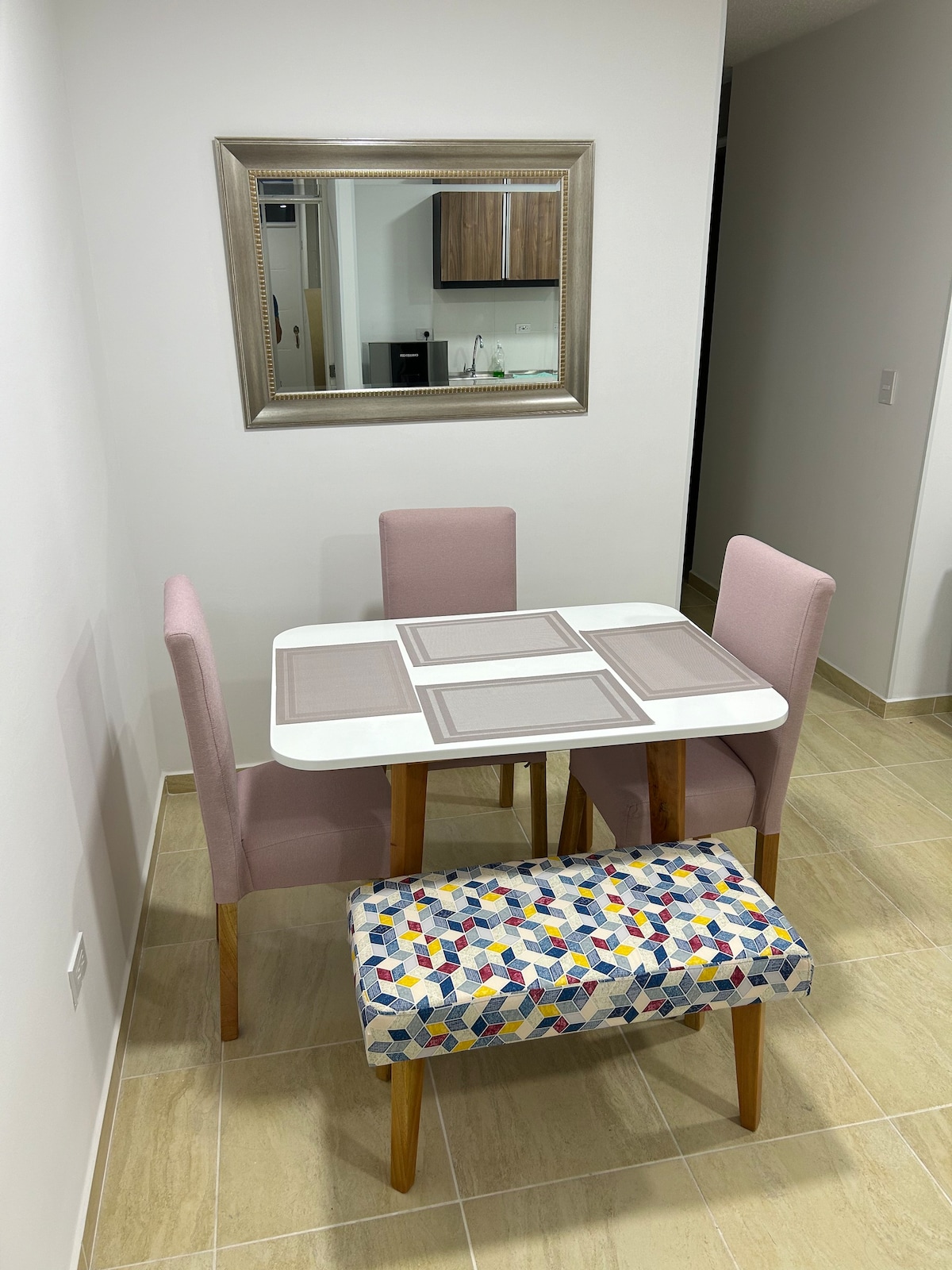 Apartamento amoblado colina park