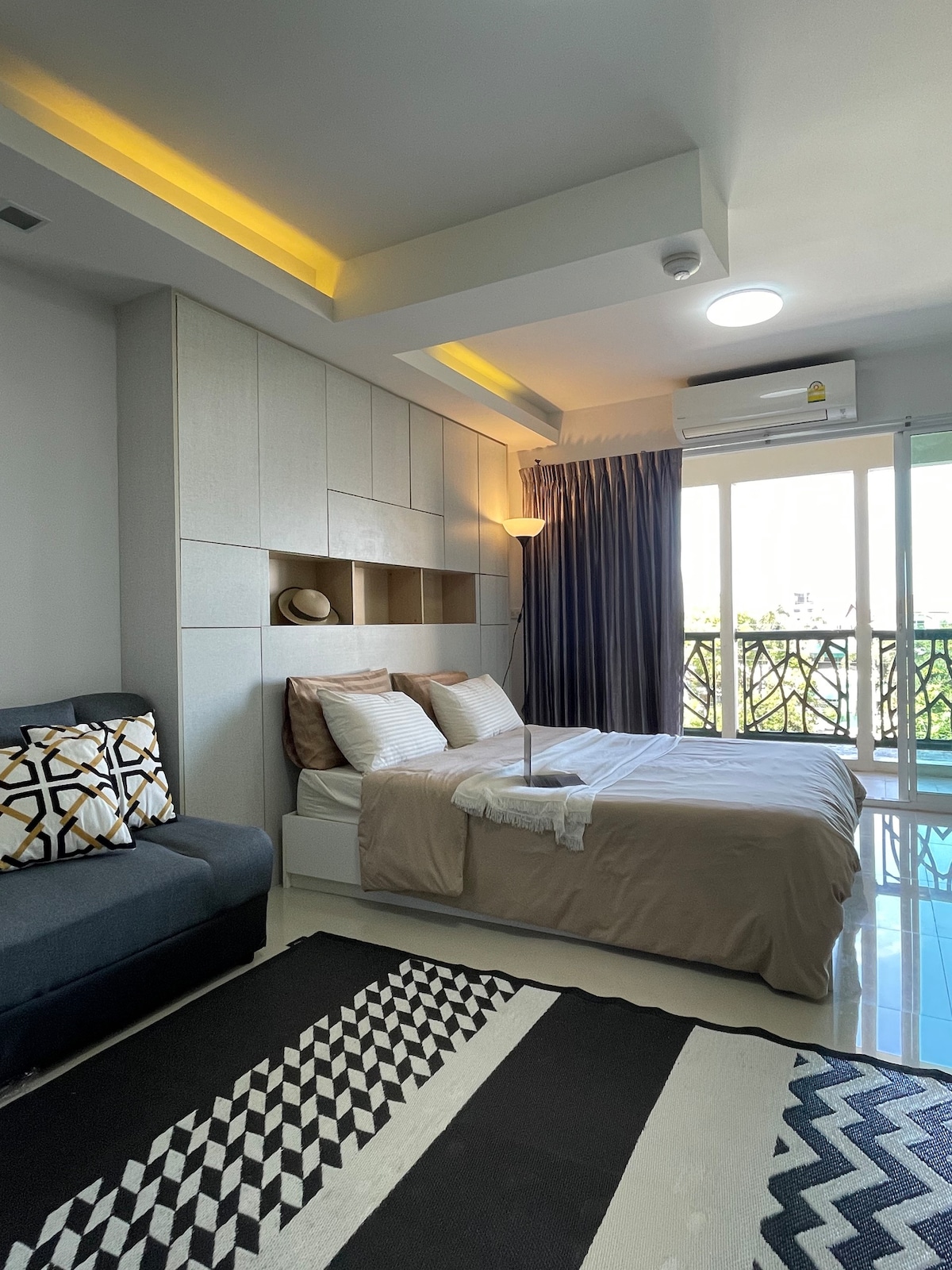 Yaek Pak Kret MRT- cozy apartment