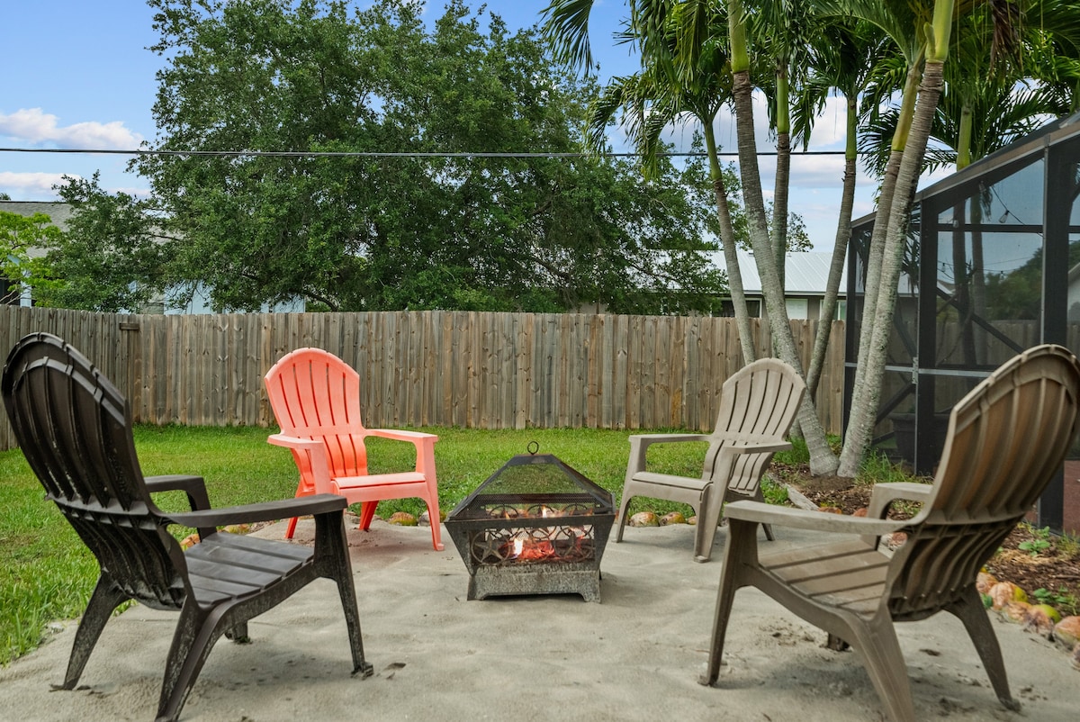 Blue Skies Bungalow with Pool & Beach Fire Pit!