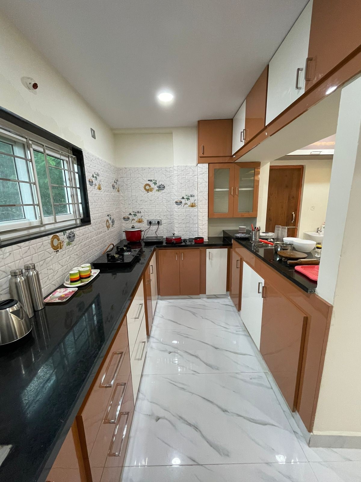 Nirvana Home Stay-2bhk Furnished Apt 3rd Floor