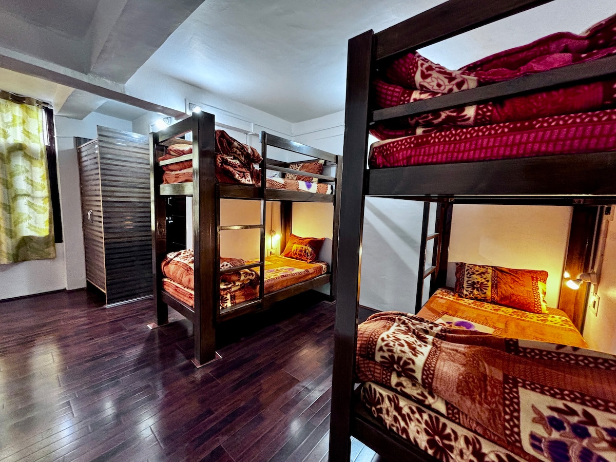 Four beds dorm Srinagar