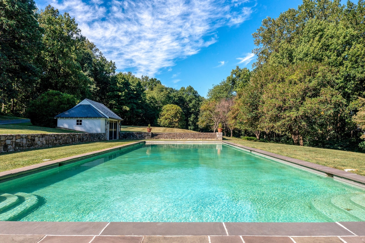 The Pool Cottage on Roundtop Estate (couples oasis