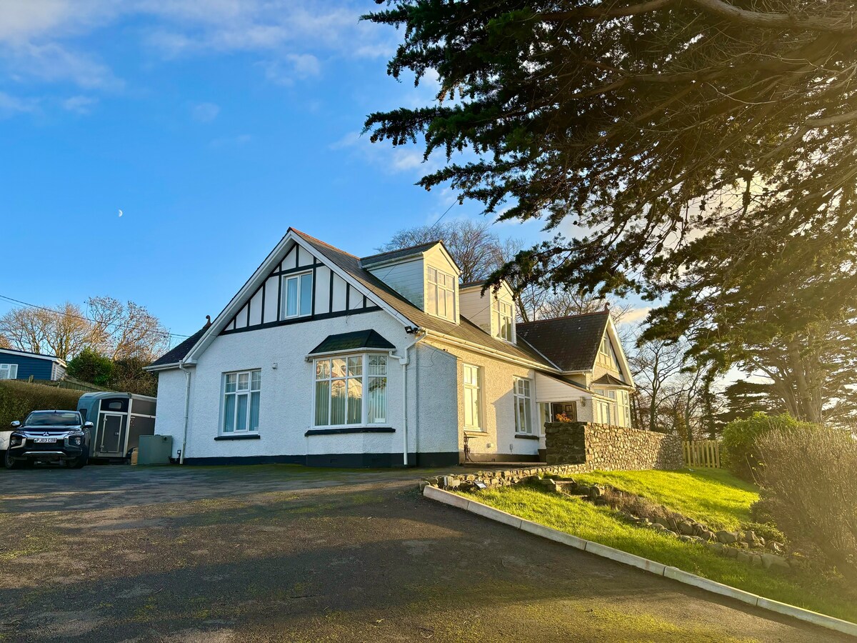 Cardigan Bay House