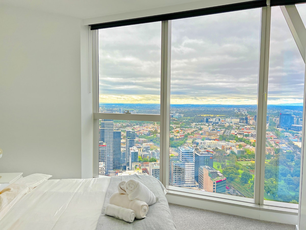 Deluxe WSP 2BR  @ SouthernCross w/ Great City View