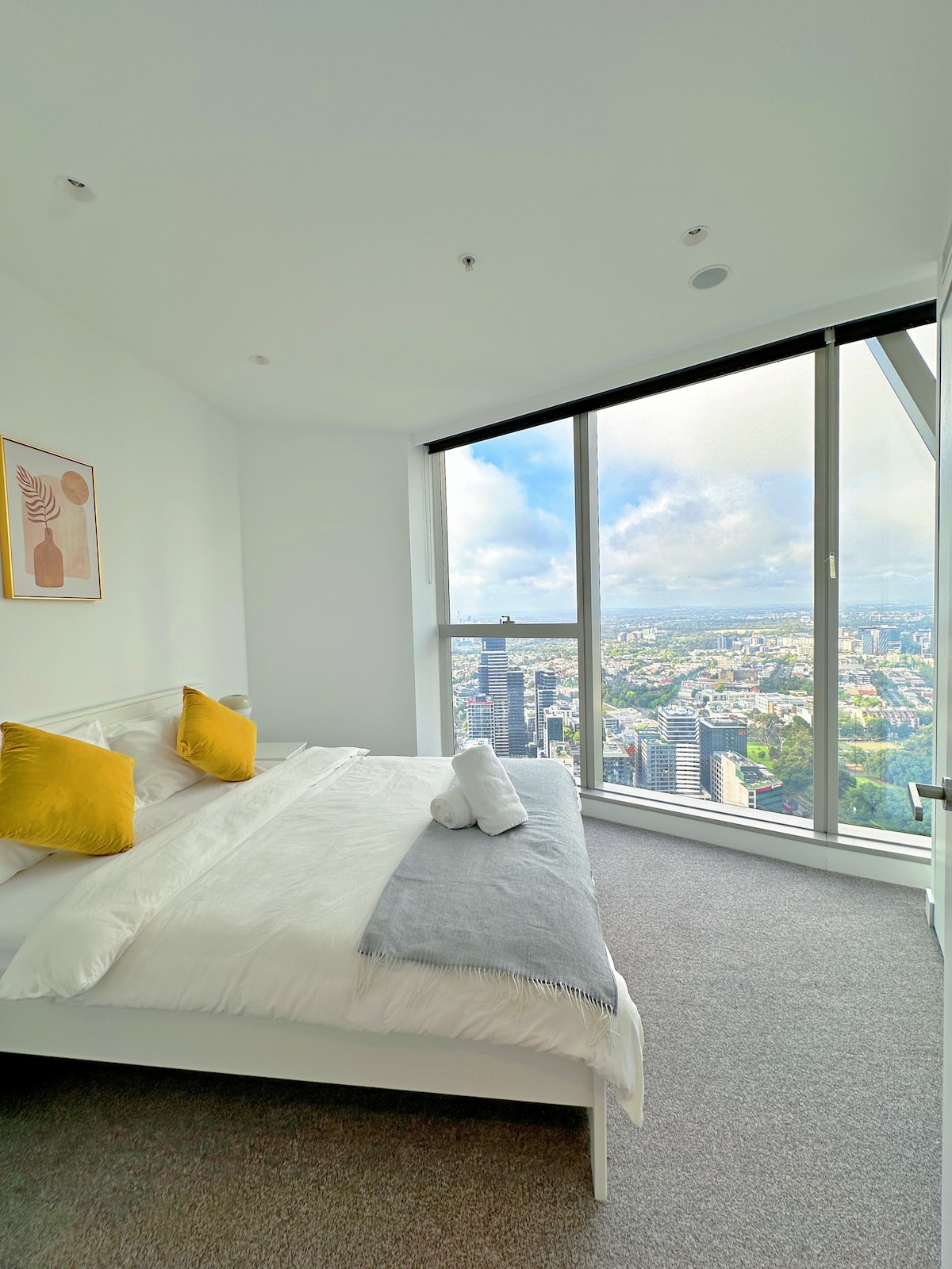 Deluxe WSP 2BR  @ SouthernCross w/ Great City View