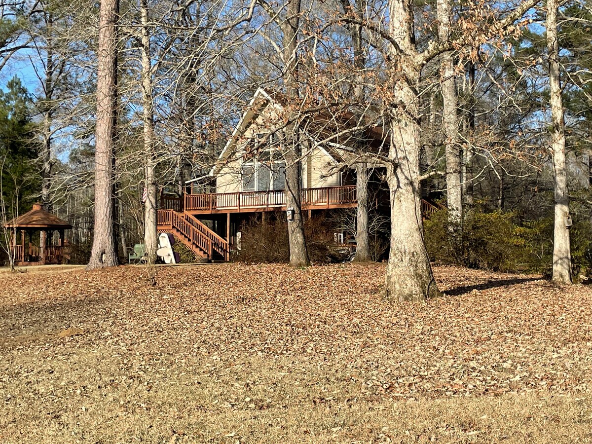 Riverside Cabin