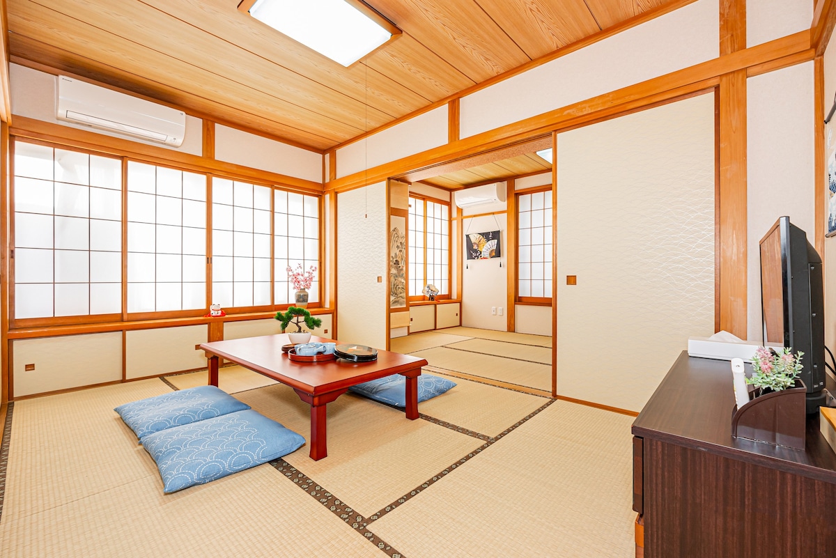阳光明媚的东京住所：5间宽敞卧室，家庭、朋友和团队的绝佳选择。步行至东十条站，轻松抵达市中心和景点。