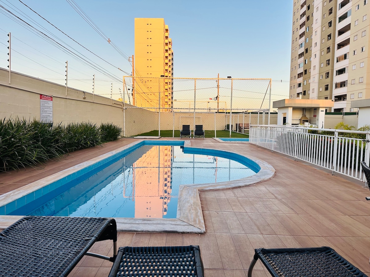 Apartamento com 
 garagem e piscina - Cuiabá