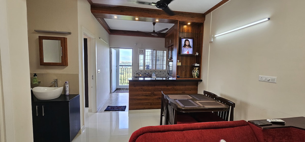 Laus Deo 2:Quiet & Cosy 2BHK flat on 9th top floor