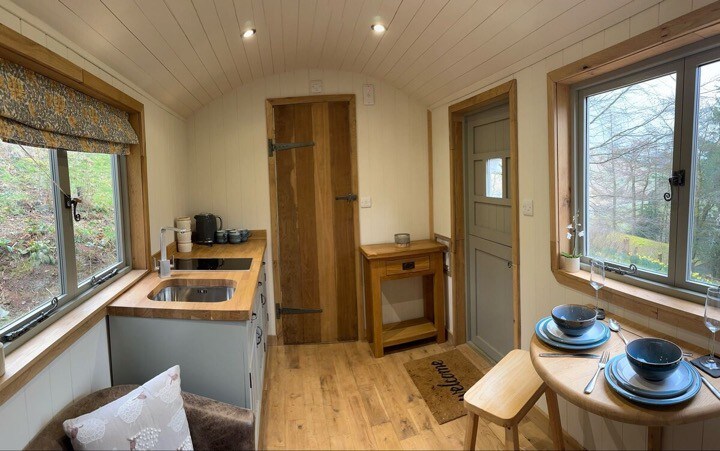 Luxury Shepherds Hut Nr Langholm