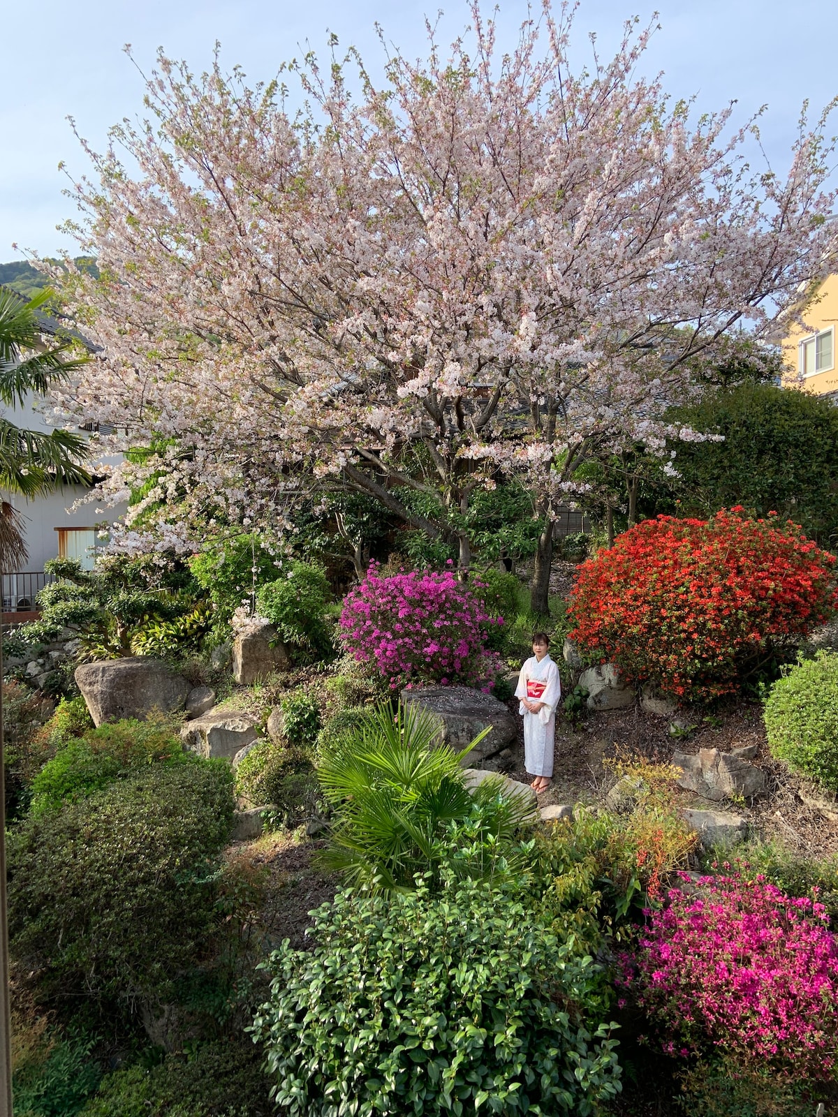 広島駅からJR13分+徒歩6分  日本の着物と歴史的庭園と和室を体験可能