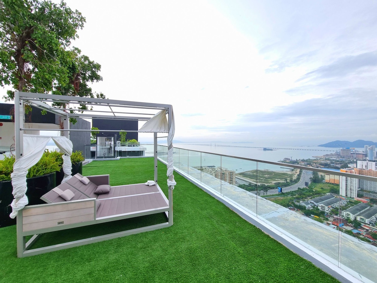 Urban Seaview Rooftop 3Br Corner, 8 min heritage