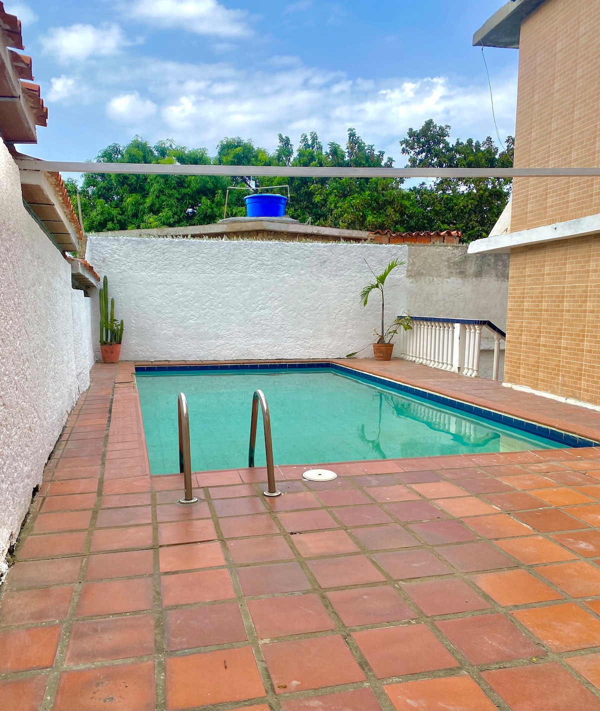 拉瓜伊拉（ La Guaira ）带泳池的房子