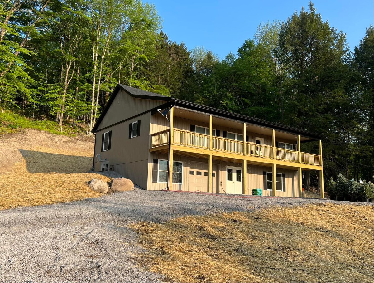 Sportsman’s Hilltop Chalet