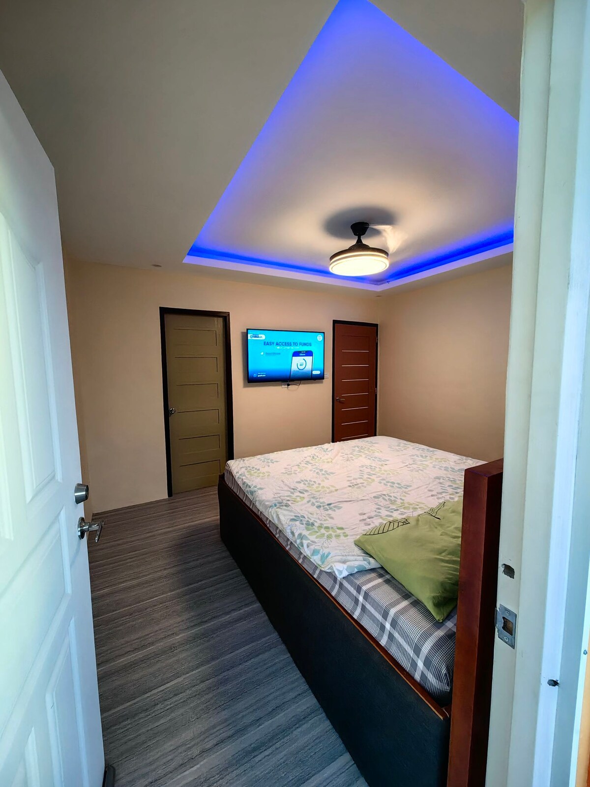 Graydon's Pad
Ensuite Room stay in Cauayan City.