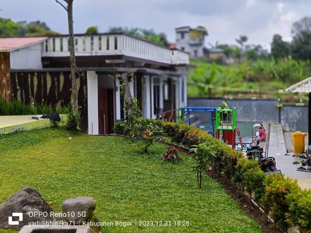 Villa Diefa di Kaki Gunung Salak