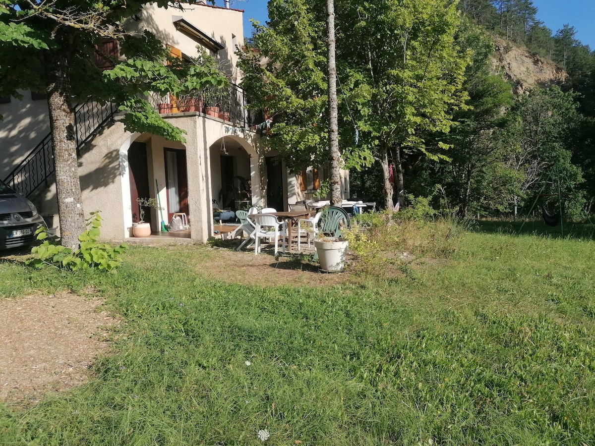 hébergement de plain-pied Donnant sur grand jardin