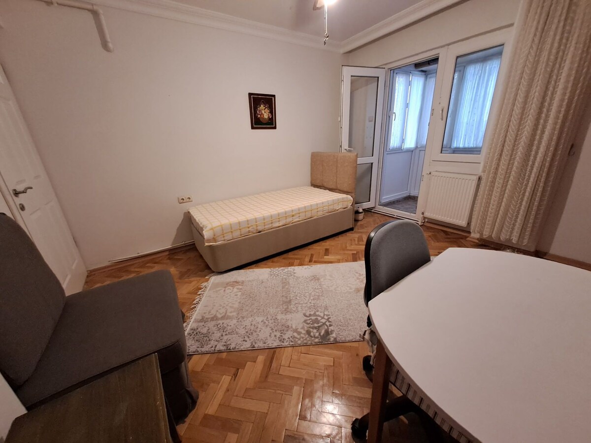 Room in Karsiyaka