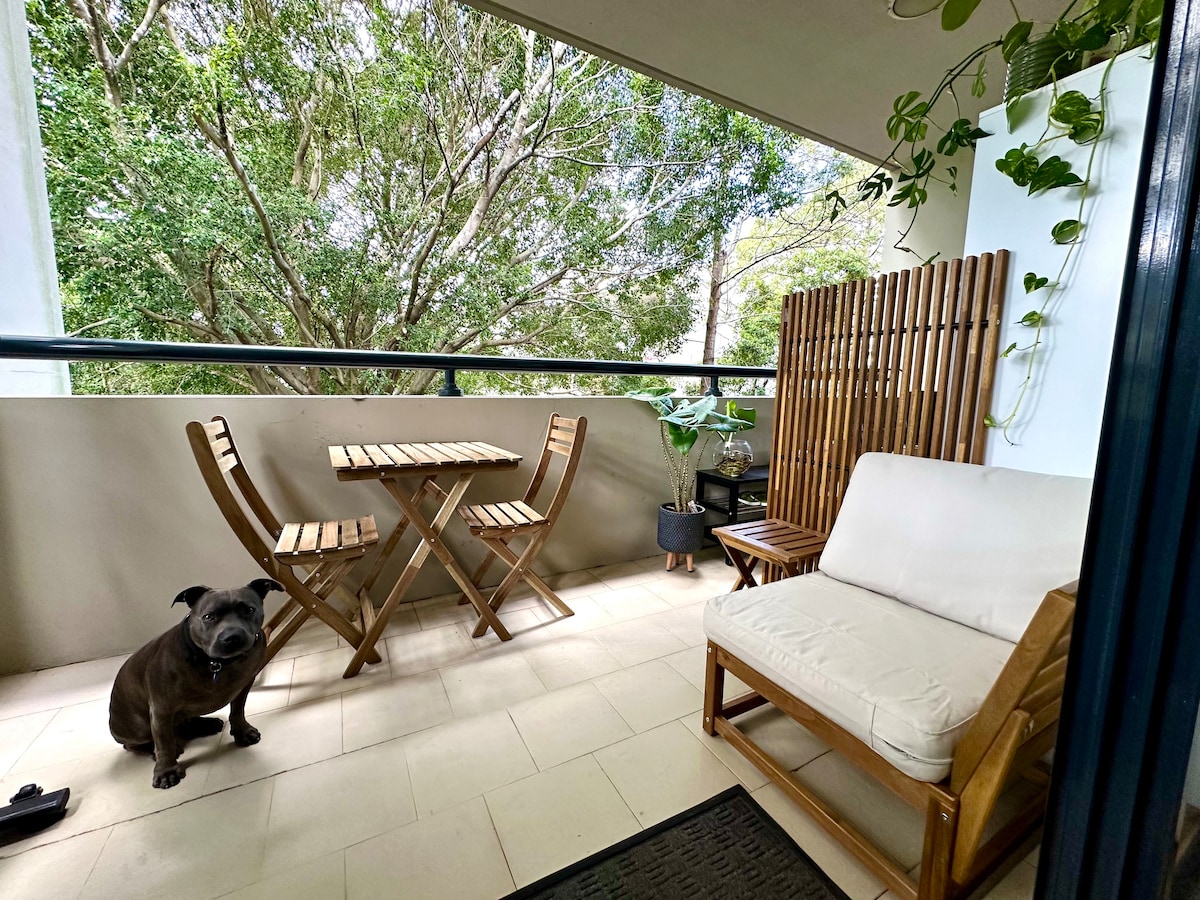 Clean Private room, Bath & Balcony in Westmead