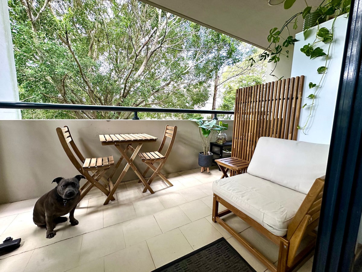 Clean Private room, Bath & Balcony in Westmead