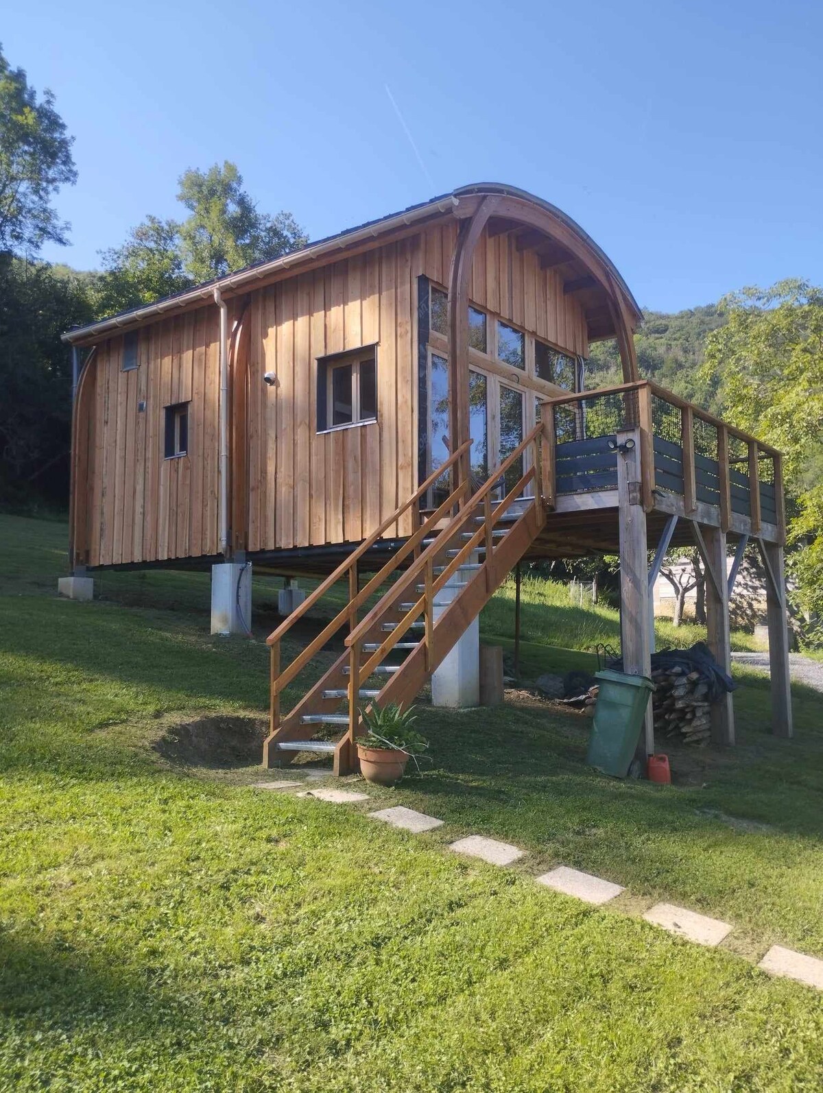 Cabane en bois insolite sur pilotis Pyrénées