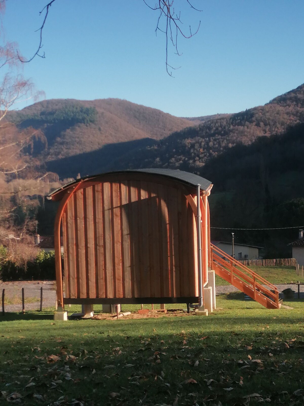 Cabane en bois insolite sur pilotis Pyrénées