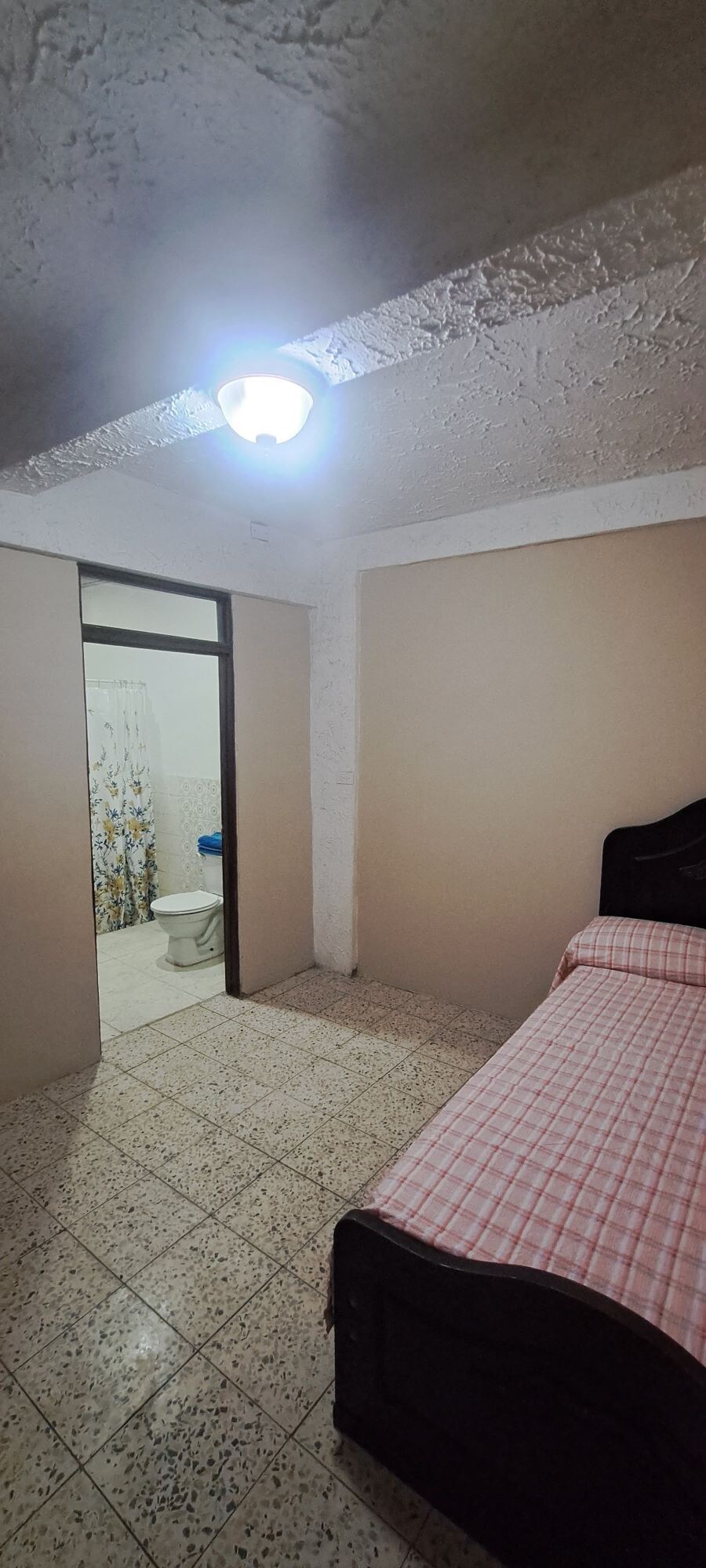 Habitación con baño privado