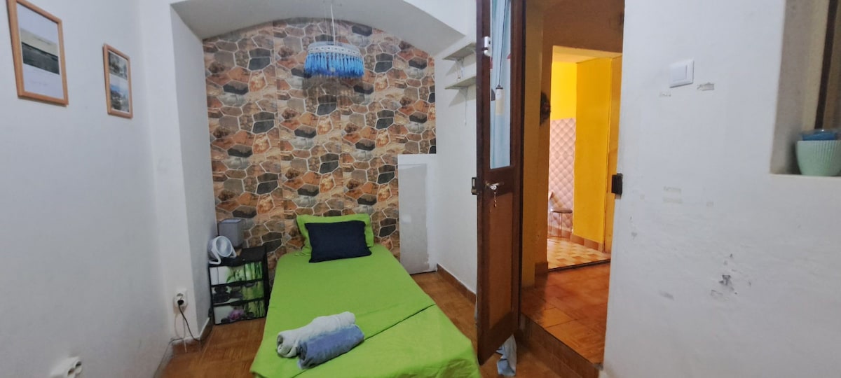 B&B InTheHeartOfPraia: Budget Room