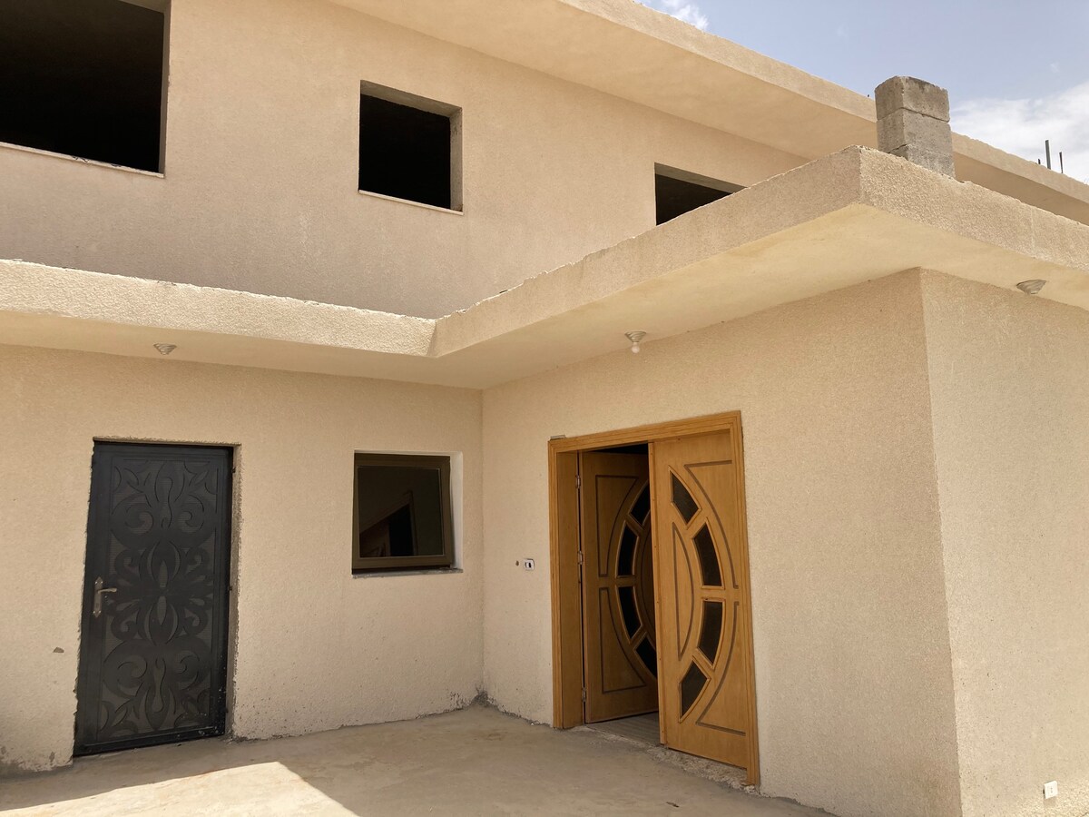 Bedouin and danish home in Petra