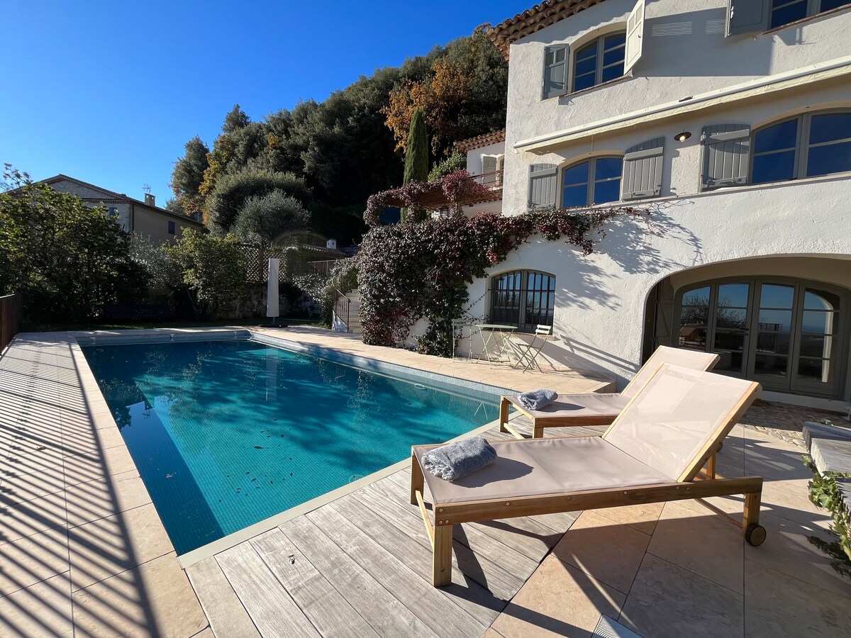 Beautiful 5 bed villa with super view in Grasse