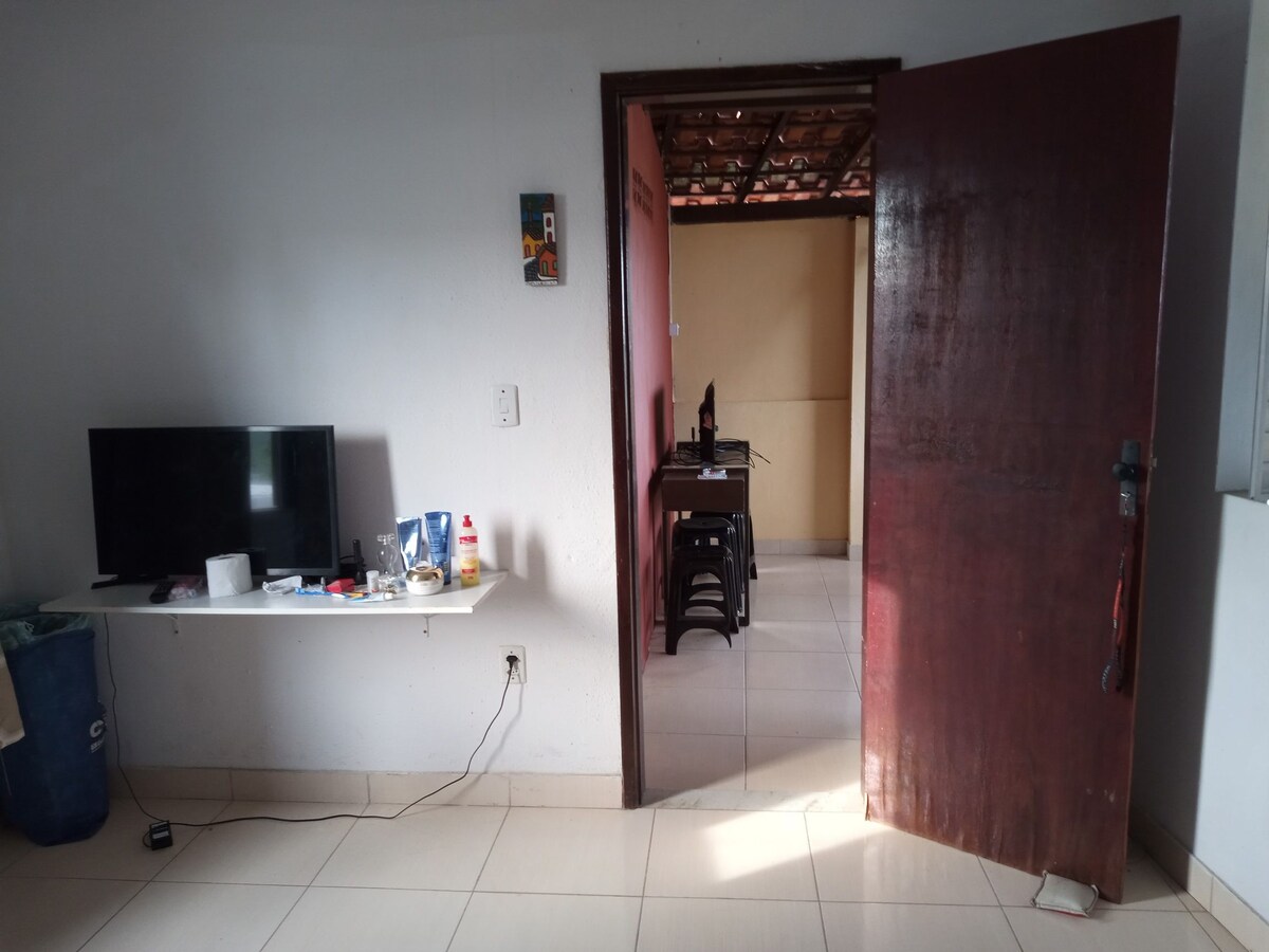 Apartamento 2/4 mobiliado/ lazer