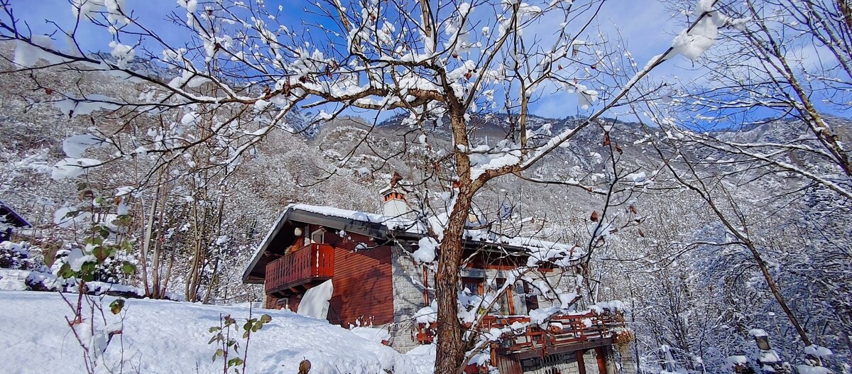 Lo chalet nel bosco del monte Rosa