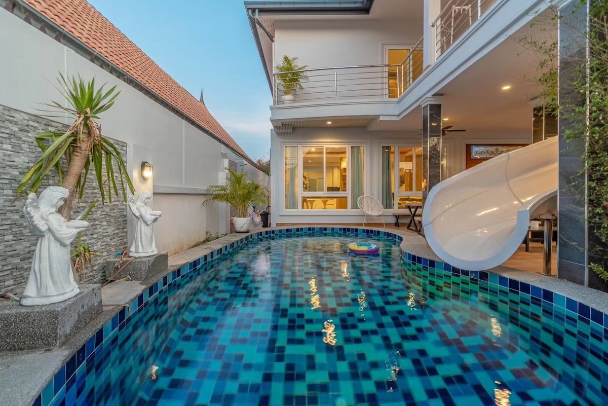 Downtown Pool Villa. Walkingstreet and beach 1.5km