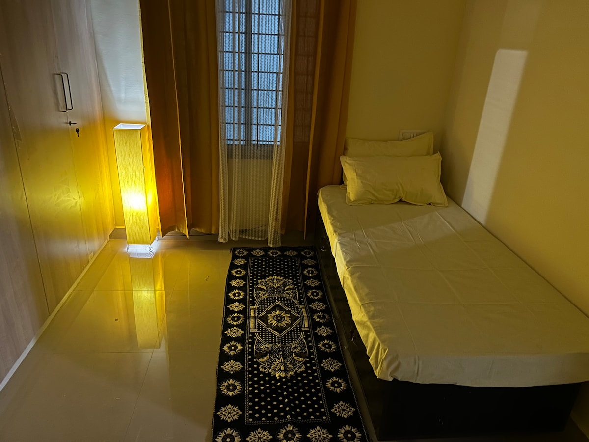 Your Nest - 2 (A room in a 3bhk)