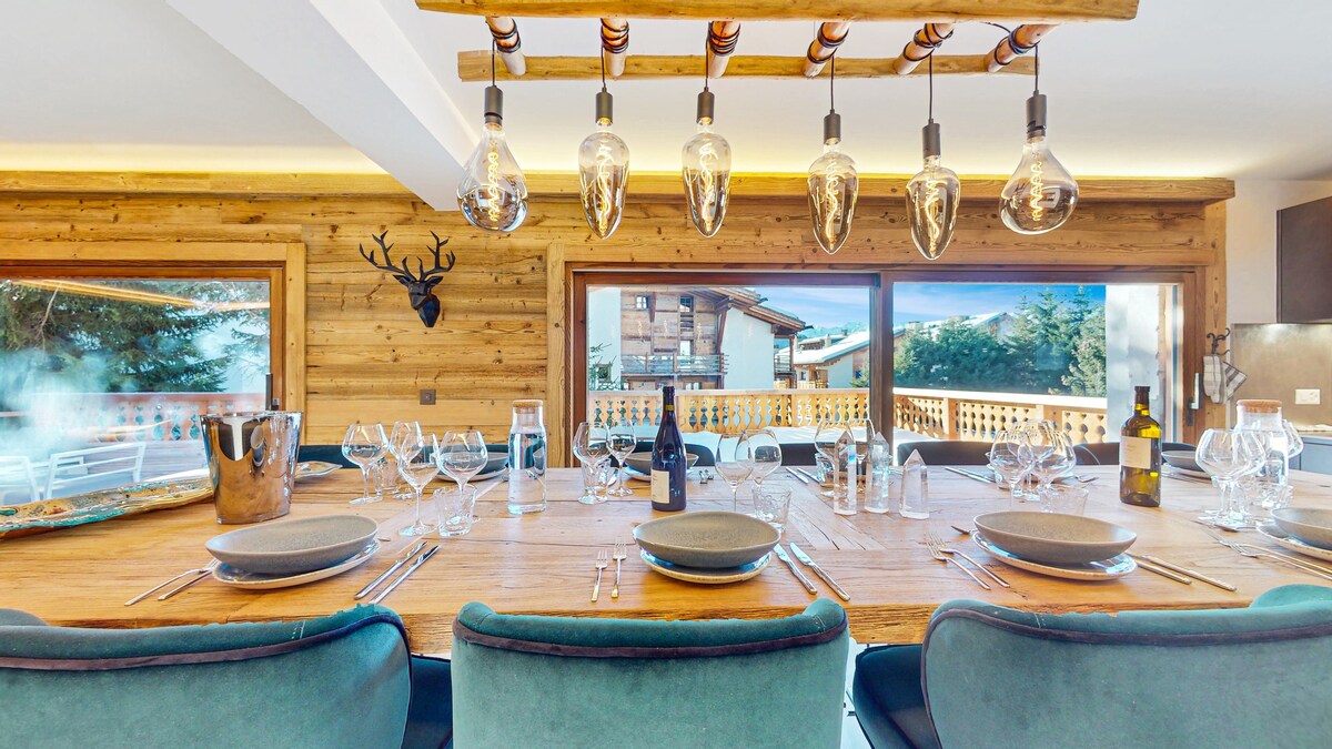 Magnificent renovated apartment center Verbier