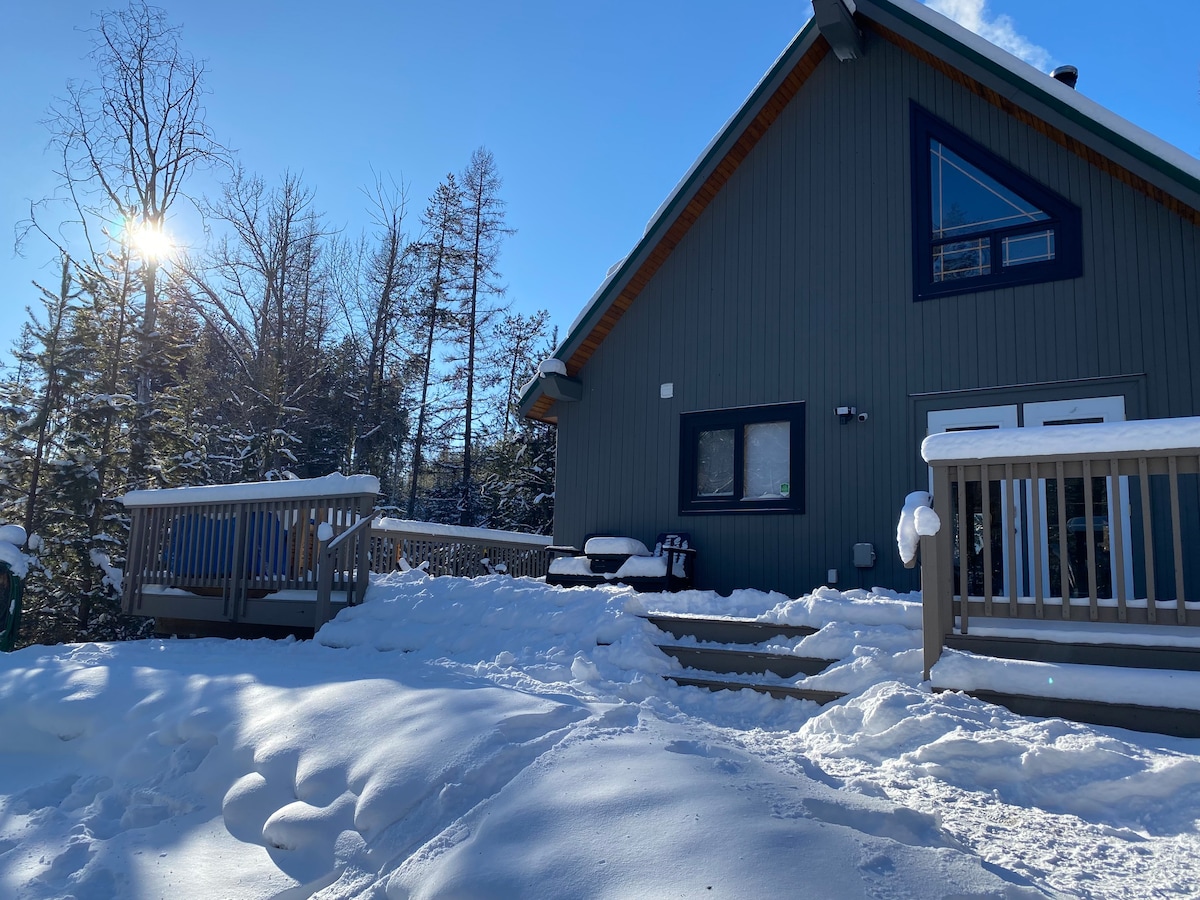 莫伊湖（ Moyie Lake ）家庭小屋