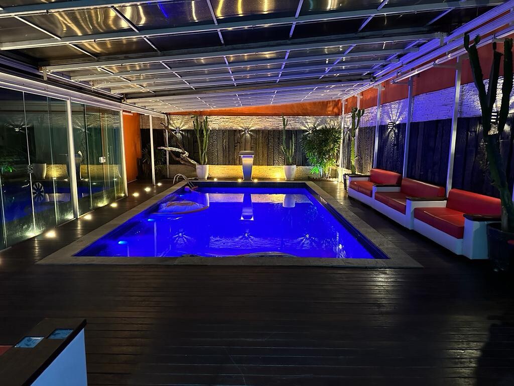 Casa com piscina aquecida