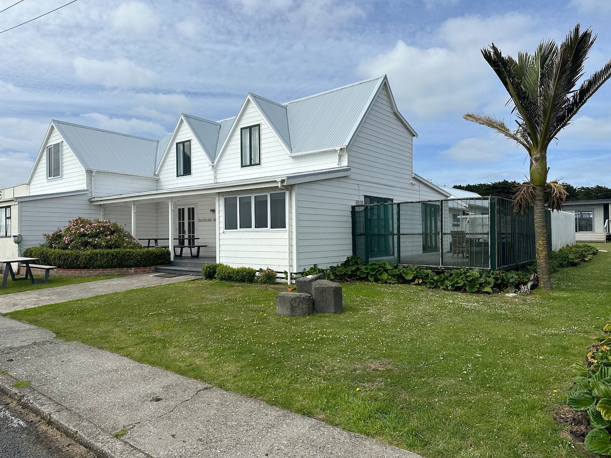 Travellers Rest Chatham Islands Unit 35