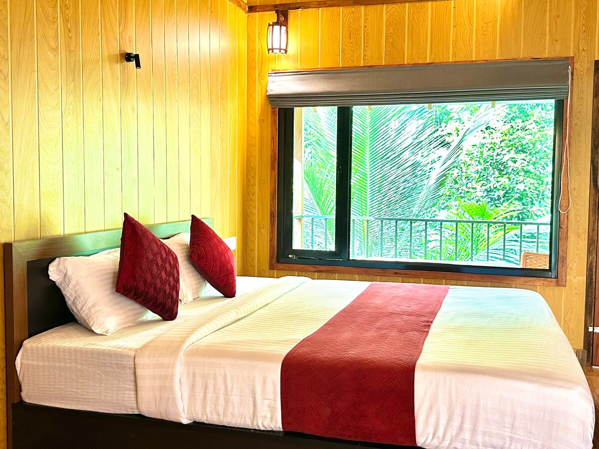 Couples Private Cottage Wayanad