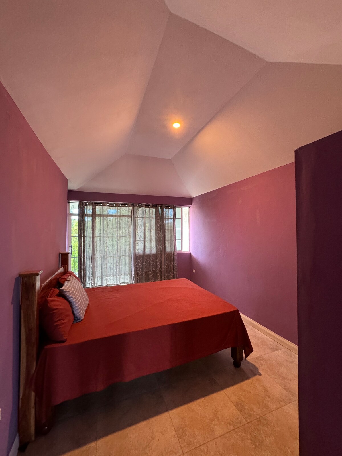 Purple Deluxe Room w/ Balcomy