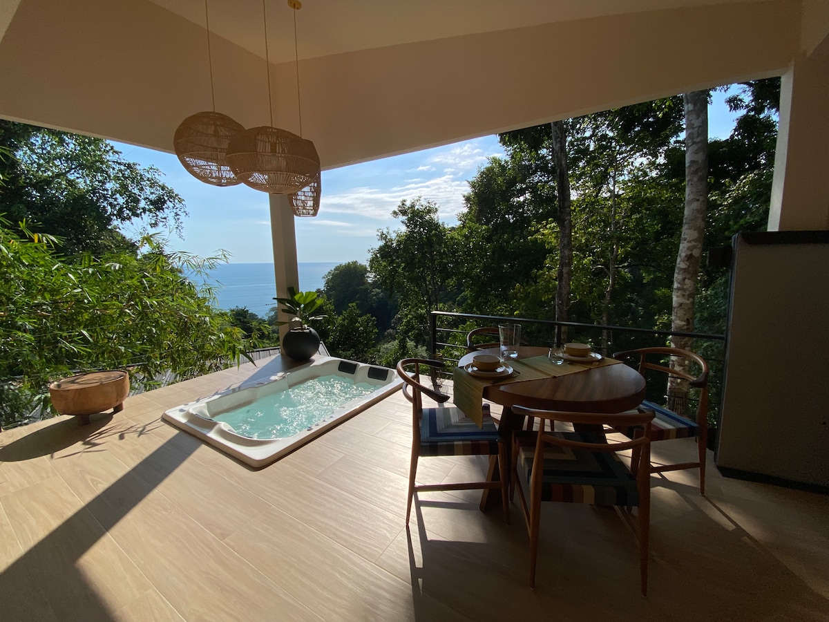 Monkey House: jungle & sea view