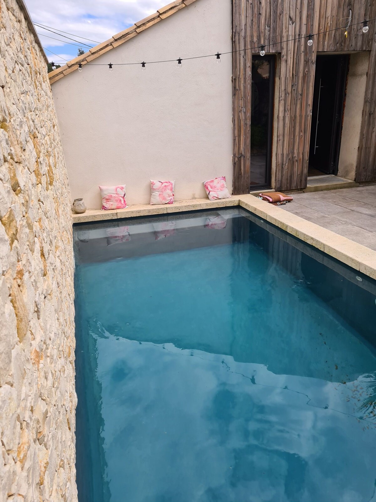 Grand loft avec Piscine aux Portes des Cévennes