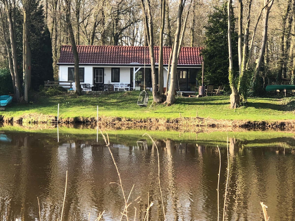 Heerlijk huis met sauna aan het water!