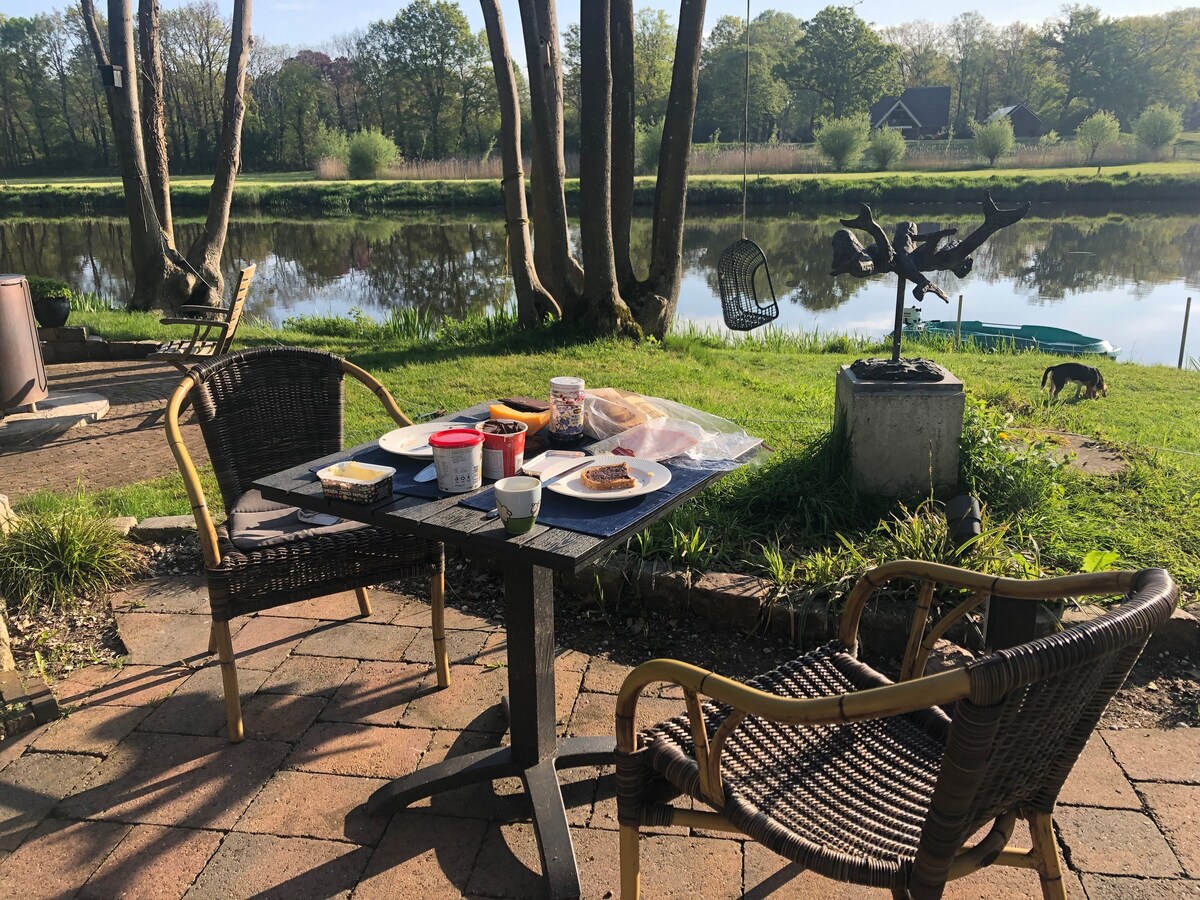 Heerlijk huis met sauna aan het water!