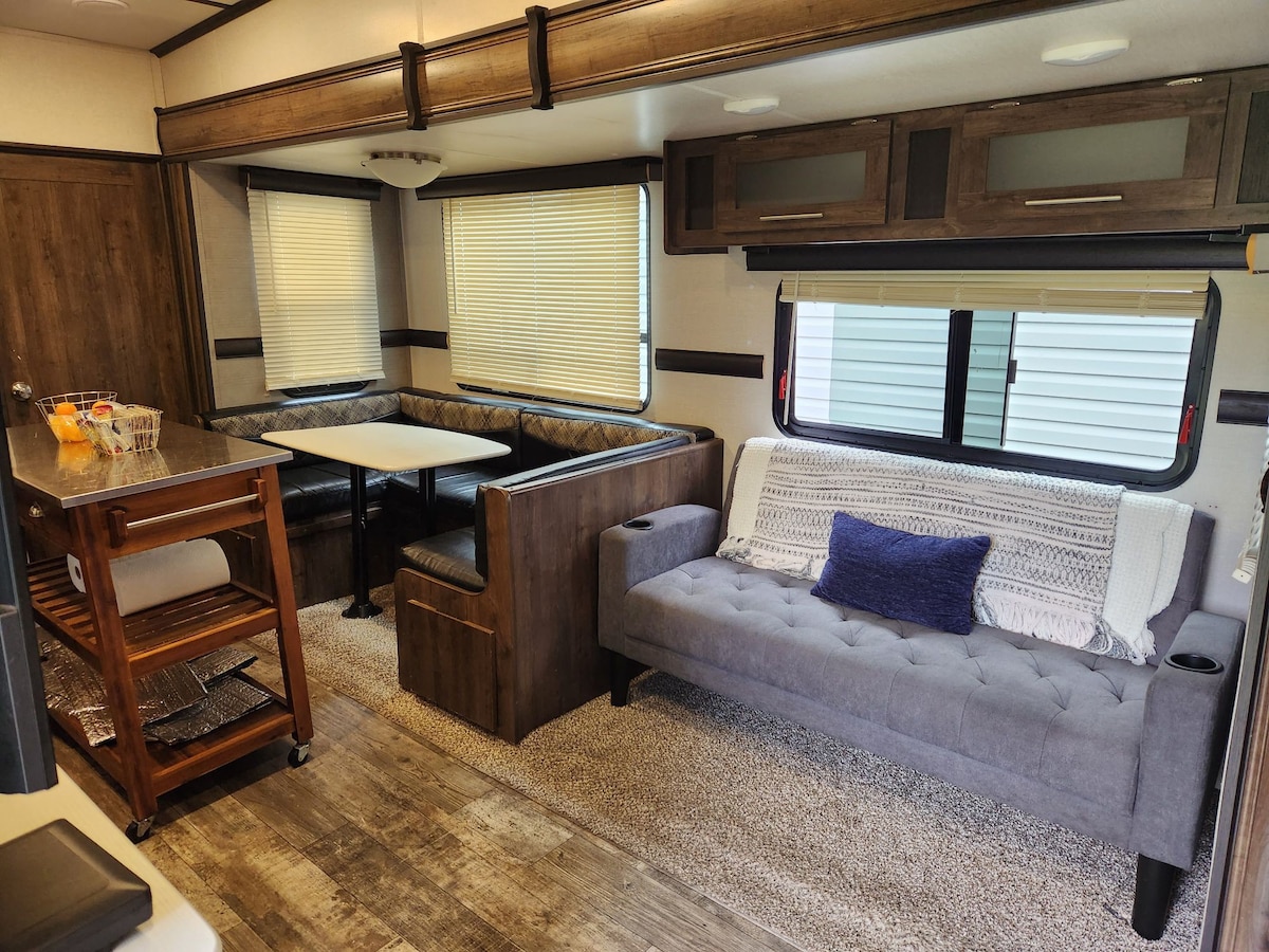 Rv minutes from the beach