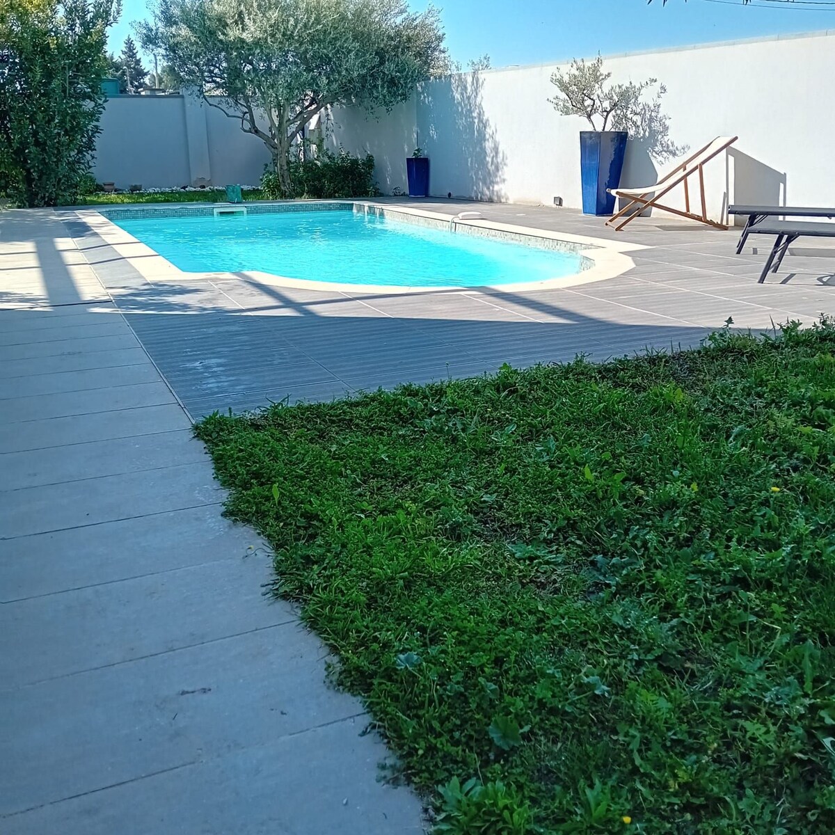 Villa calme avec piscine près du Pont du Gard