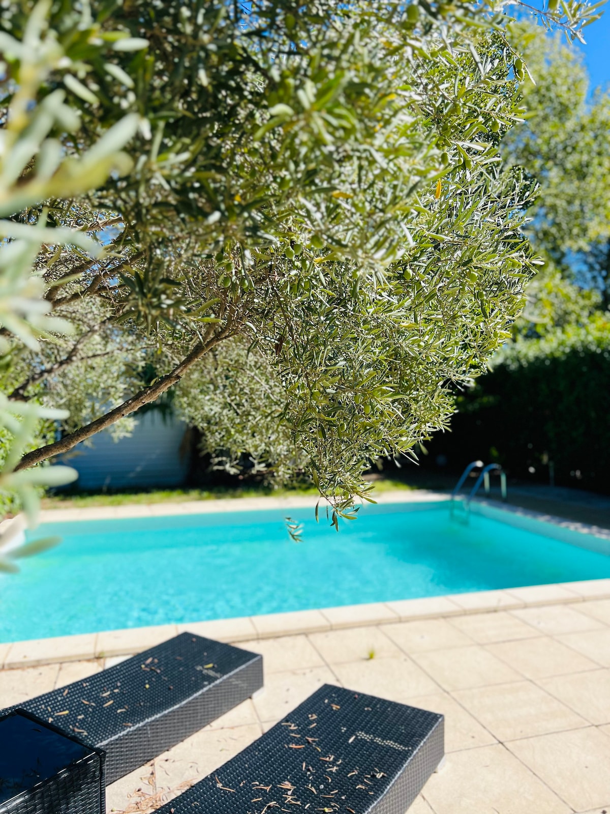 Maison calme climatisée avec piscine