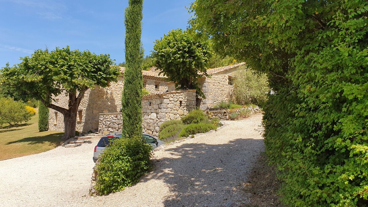 Maison authentique en Drôme Provençale