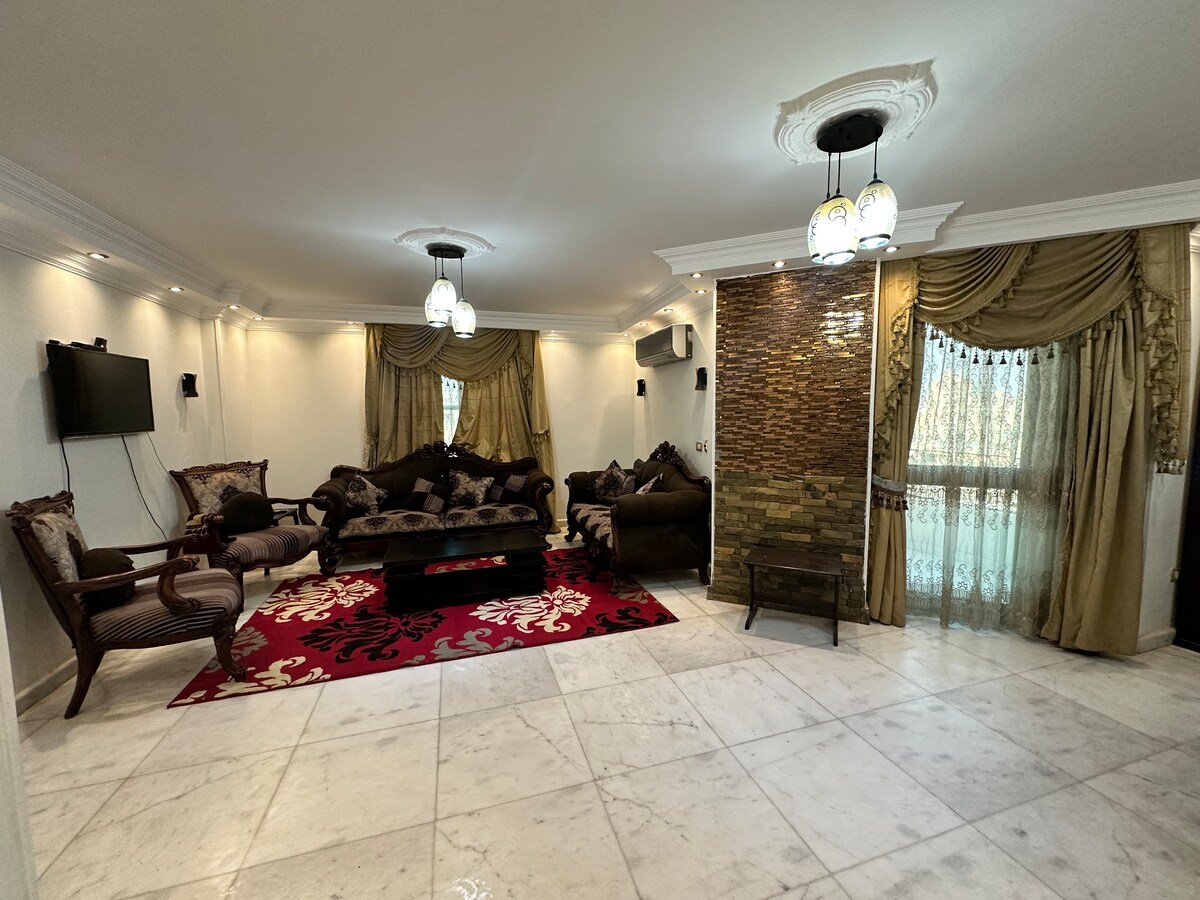 Misr Al Jadedah可爱的房间和独立浴室