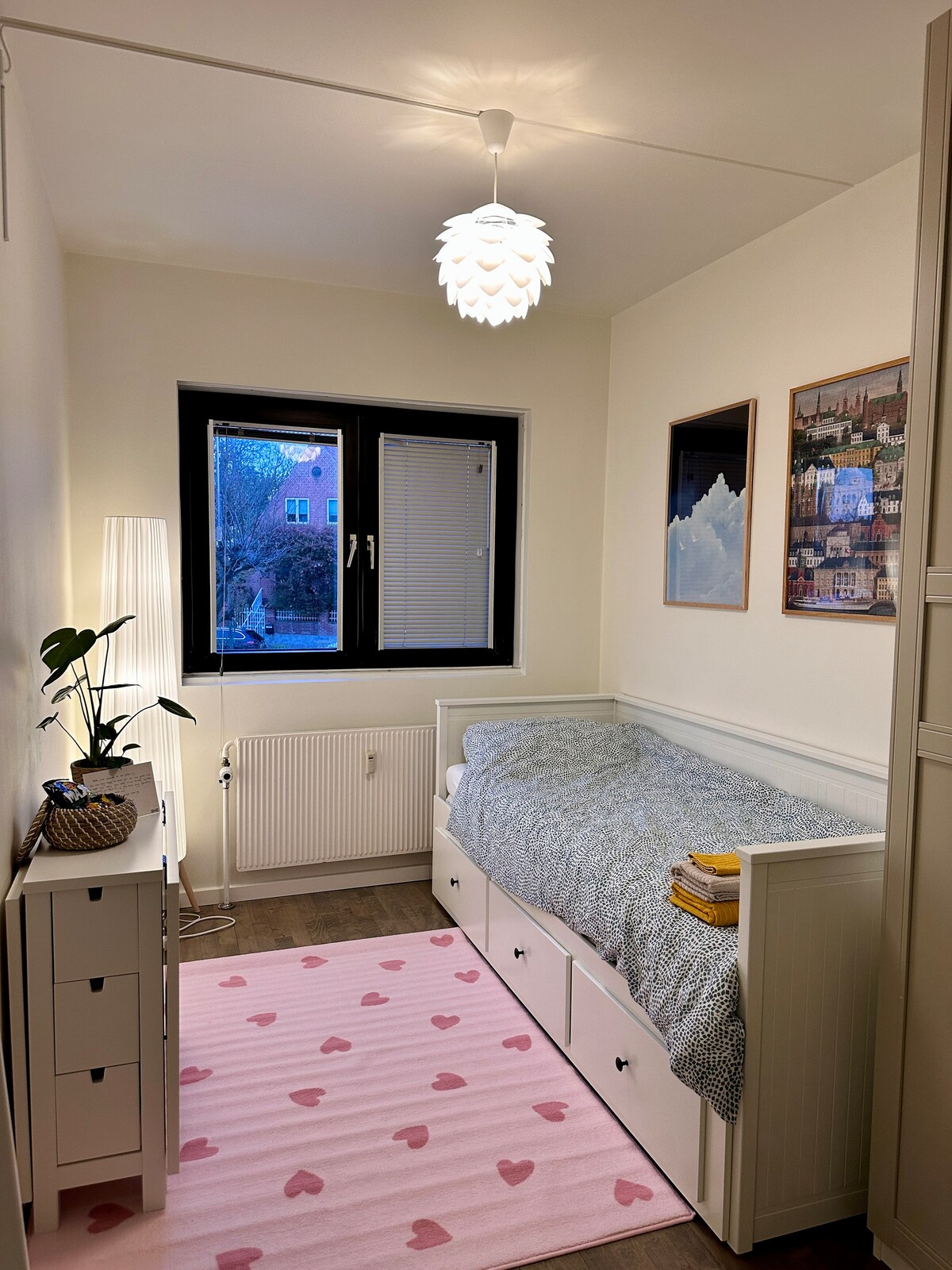 舒适的房间，位于现代公寓！
